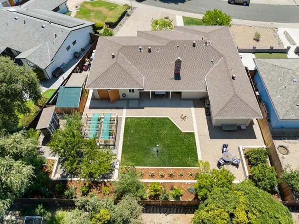 6844 Westmoreland Way, Sacramento, CA 95831