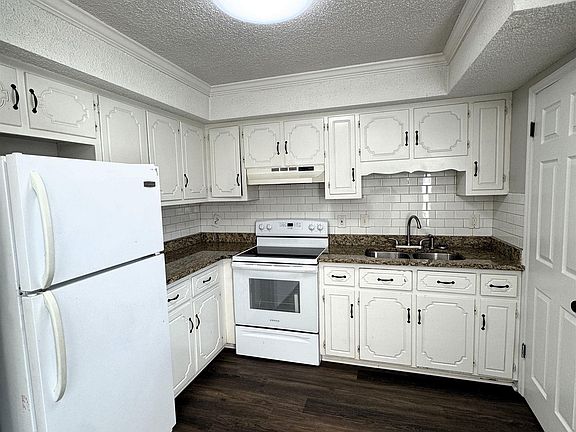 2nd image of 1310 Halsey Ave NE