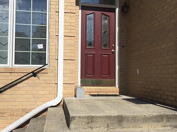 5th image of 10109 Dickens Ave
