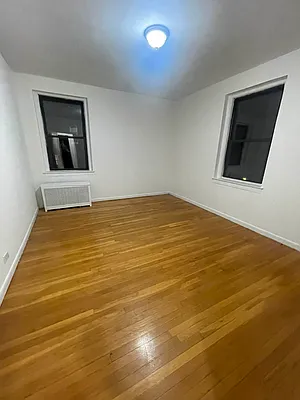 Rented by Metropolis International Realty Inc. | media 4