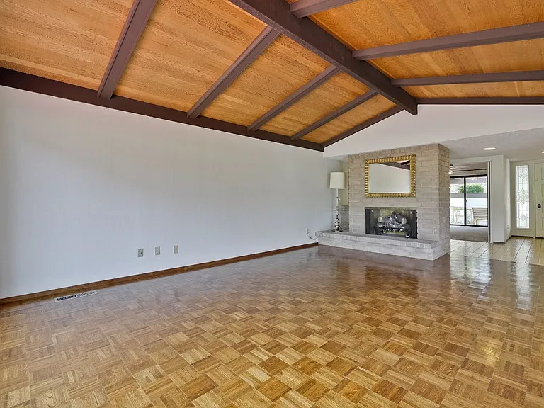 8224 Claret Ct — Photo 5