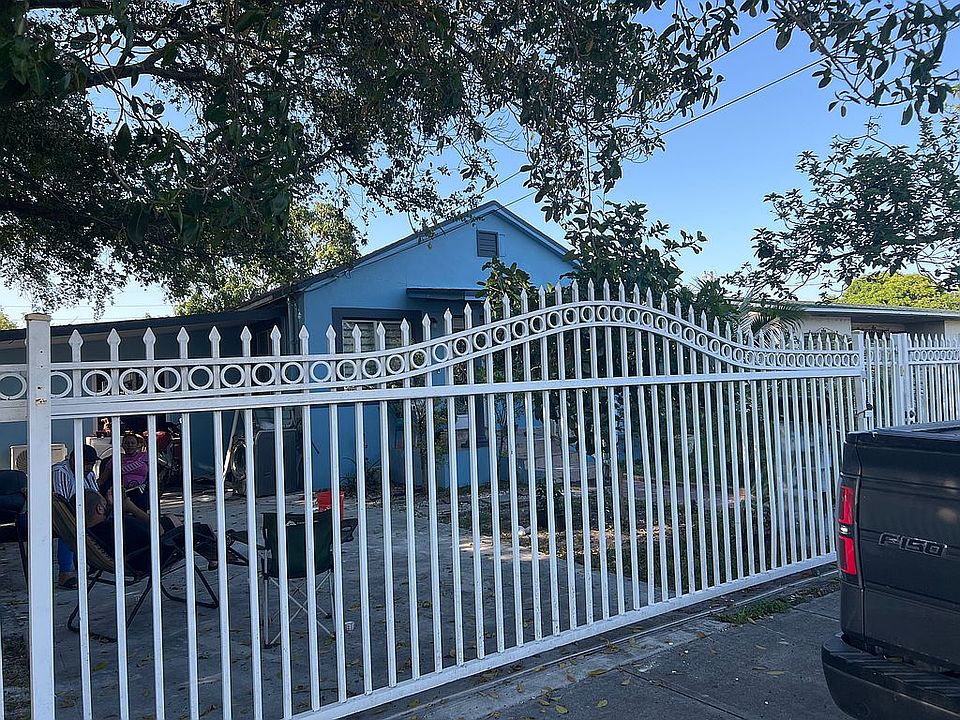 2nd image of 2385 NW 64th St