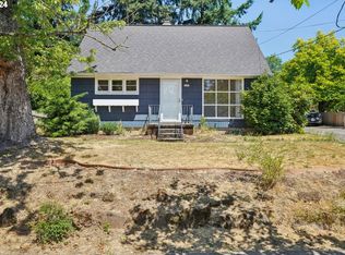 8907 NE Schuyler St, Portland, OR