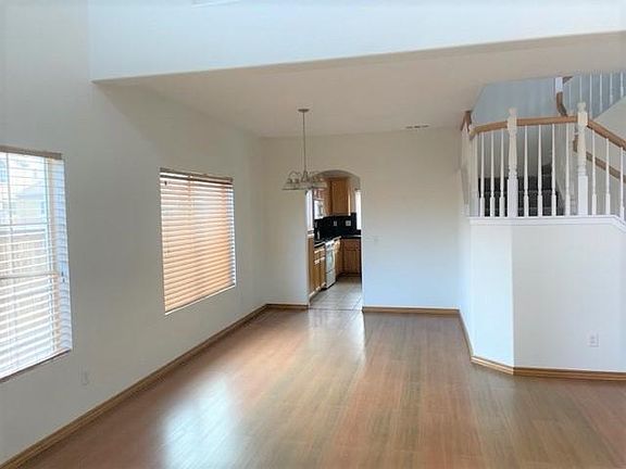 3rd image of 12636 Sunglow Ln