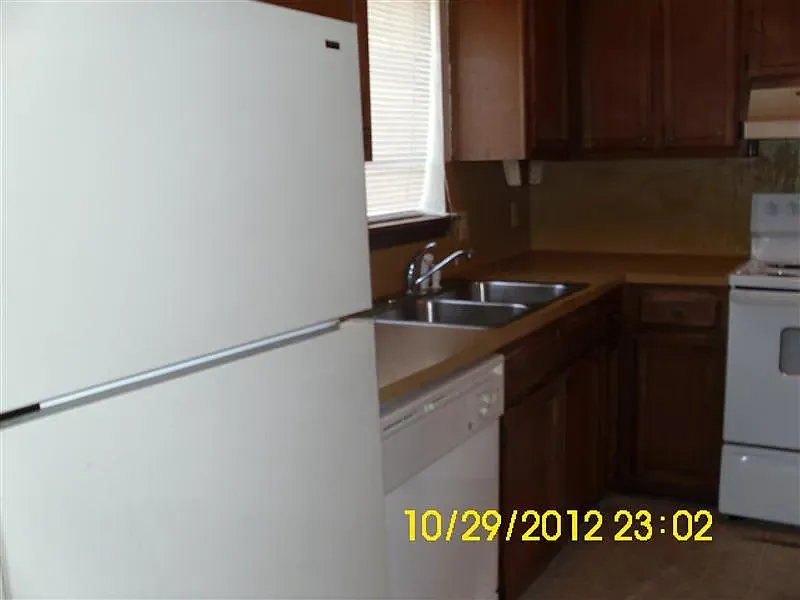 Tradewinds Townhomes — Photo 3