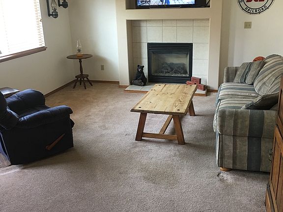 3rd image of 7158 Grand Prairie Dr