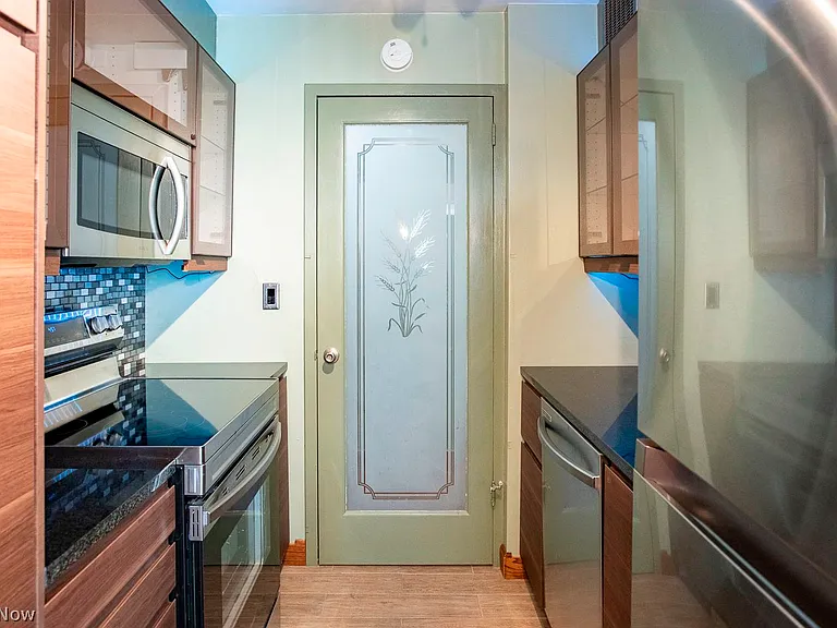 11850 Edgewater Dr #701 — Photo 9