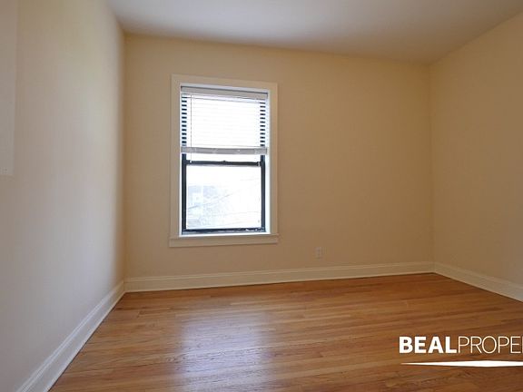 4th image of 4038 N Ashland Ave #W2