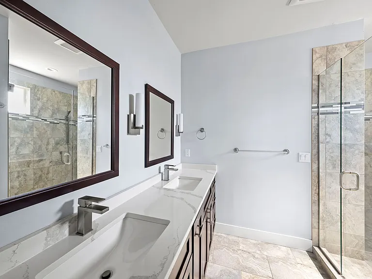 3620 W 11th St — Photo 11