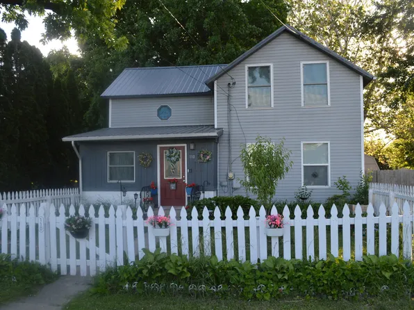 110 S West St, Wyanet, IL 61379