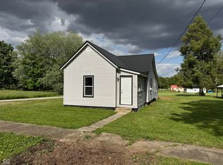 707 N Water St, Hillsboro, IN 47949