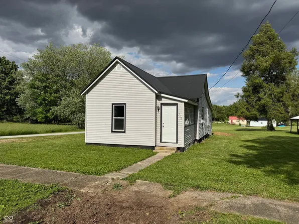 707 N Water St, Hillsboro, IN 47949