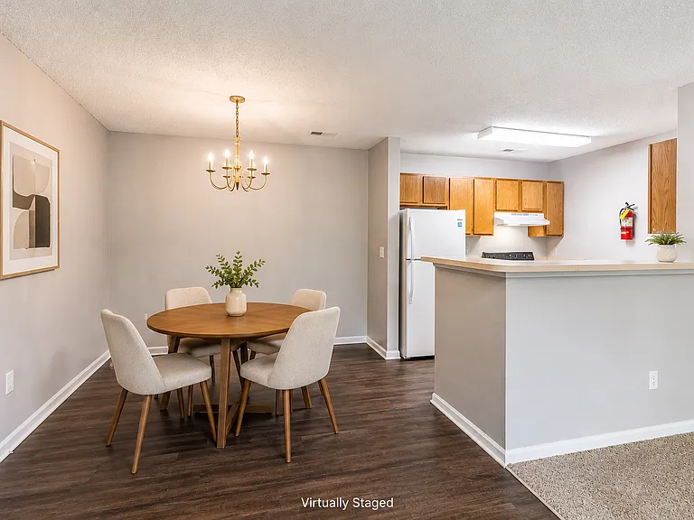 Miller Town Apartments — Photo 3