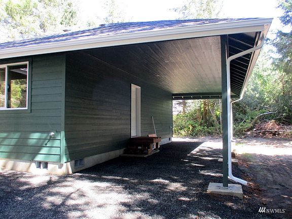 3rd image of 560 Sunset Ave NE