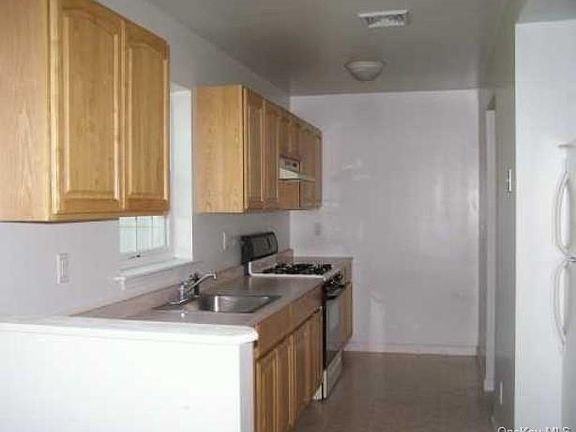 4th image of 913 South St