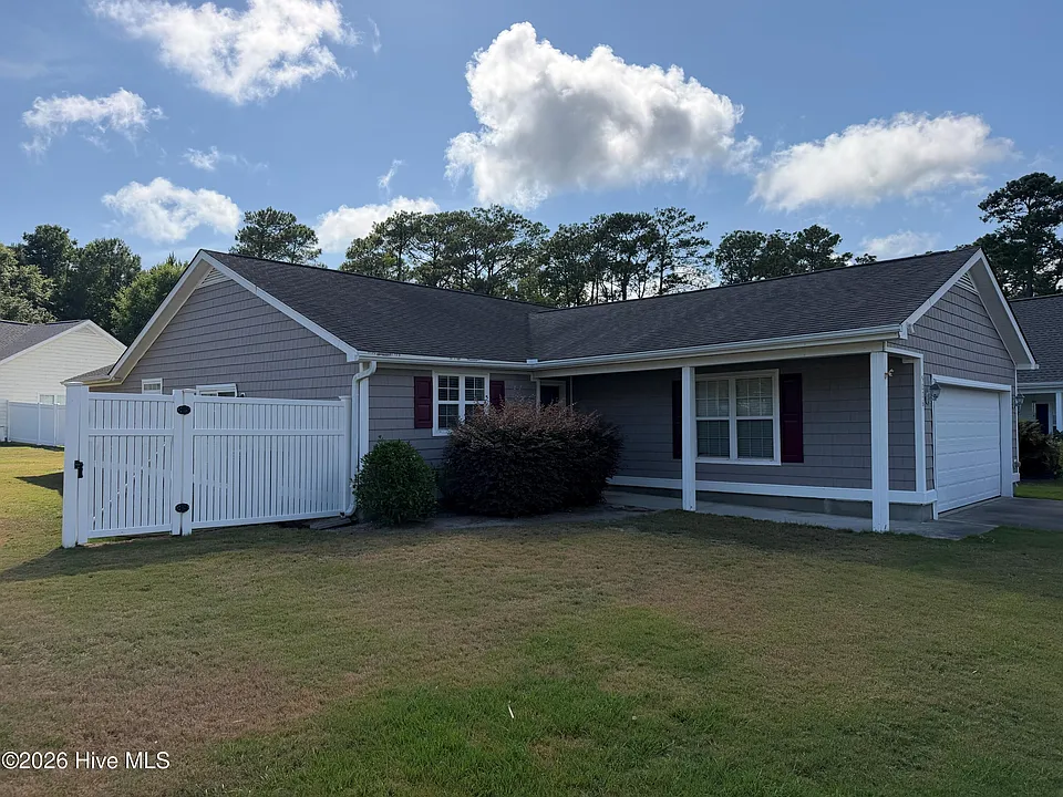 5006 Glen Cove Dr SE