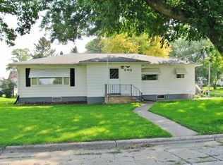 202 5th St, Armstrong, IA 50514