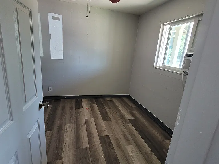 449 S Park St #2 — Photo 3
