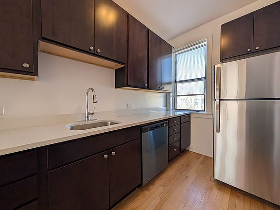 3rd image of 1540 N Kedzie Blvd #3M