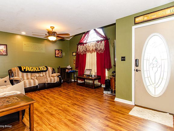 4th image of 223 Mills Ct