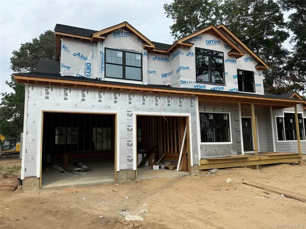 3 lotto Court, Lake Grove, NY 11755
