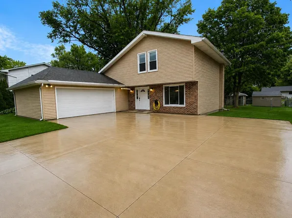 1931 Sovereign Dr, Fort Wayne, IN 46815