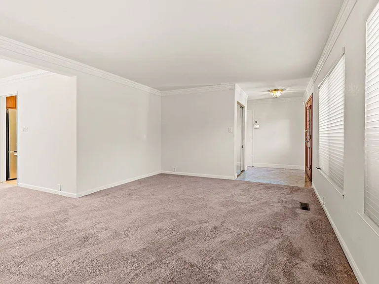 6923 Lassen St — Photo 14