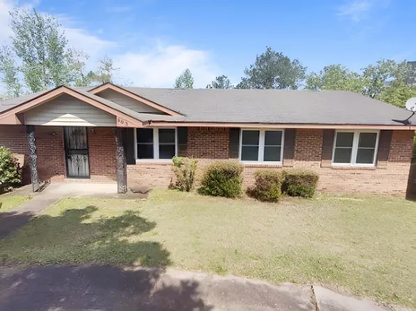 503 Hajack Dr, Tuskegee, AL 36083