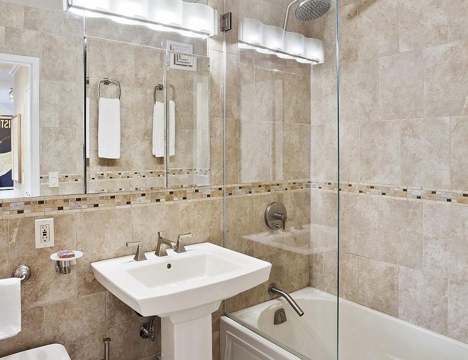 1st image of 1010 3rd Ave #10G