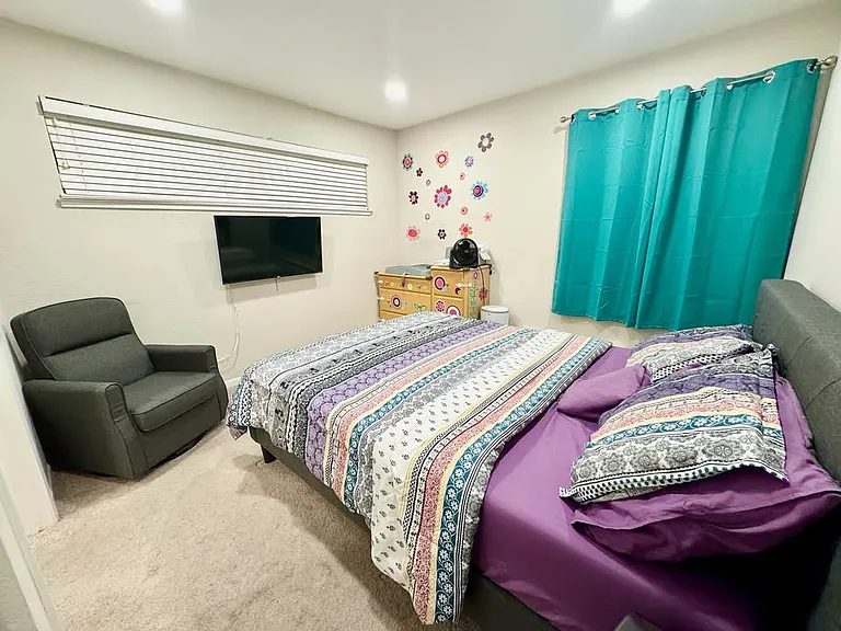 3300 Wolcott Cmn — Photo 11