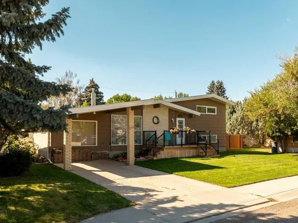 2206 E 26a St S, Lethbridge, AB T1K 2P5