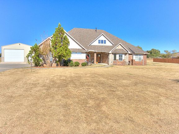 2nd image of 5861 Whispering Lakes Dr