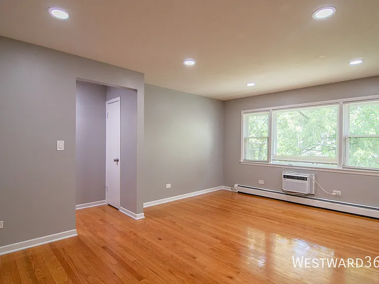 3249 N Keeler Ave #2E — Photo 5