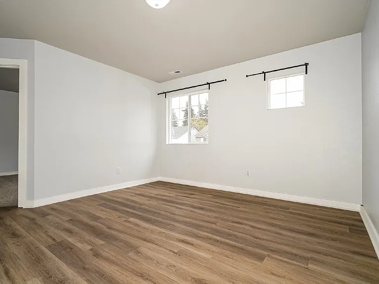 11521 138th Street Ct E — Photo 6