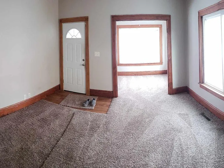 43 McKinley Pl N — Photo 2