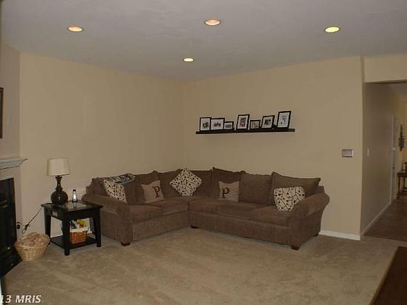 2nd image of 13098 Park Crescent Cir