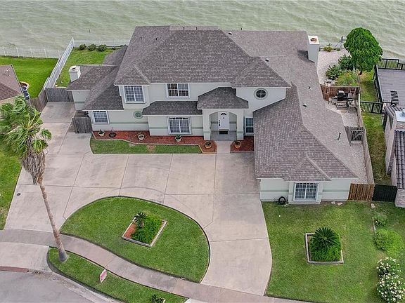 3rd image of 1210 Sandpiper Dr