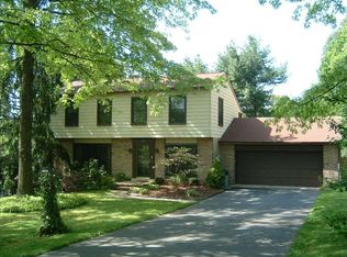 3 Iron Cir, Reading, PA 19607