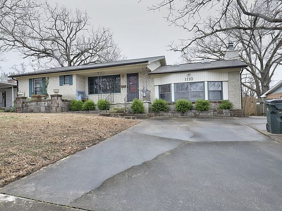 3rd image of 1110 E Teresa Ave