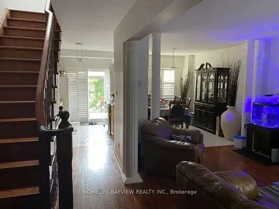 3rd image of 30 Coolmine Rd
