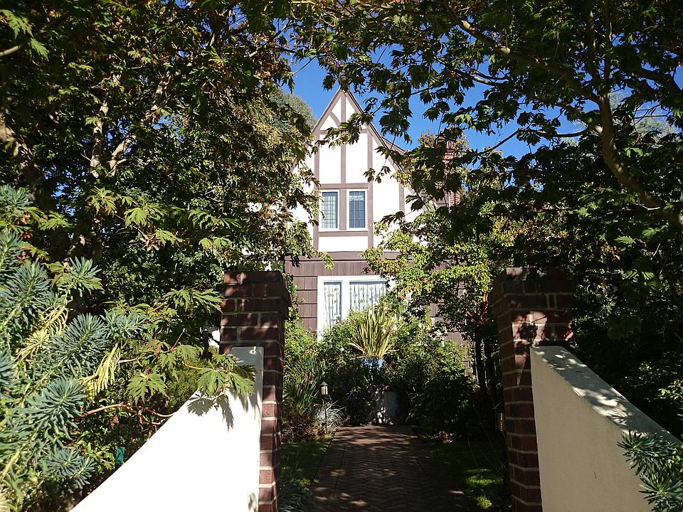 1st image of 3888 43rd Ave NE
