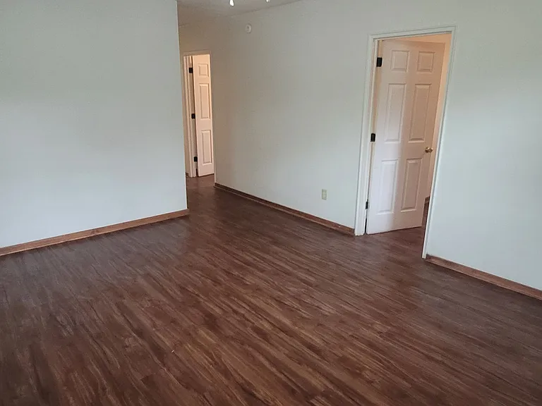 3419 Piedmont Ave — Photo 3