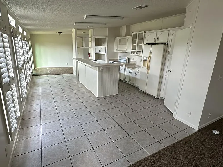 15710 Cypress Garden Dr — Photo 4