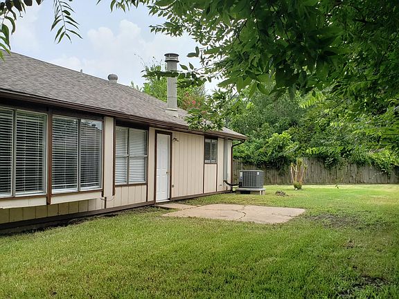 3rd image of 2414 N Ferrisburg Ct