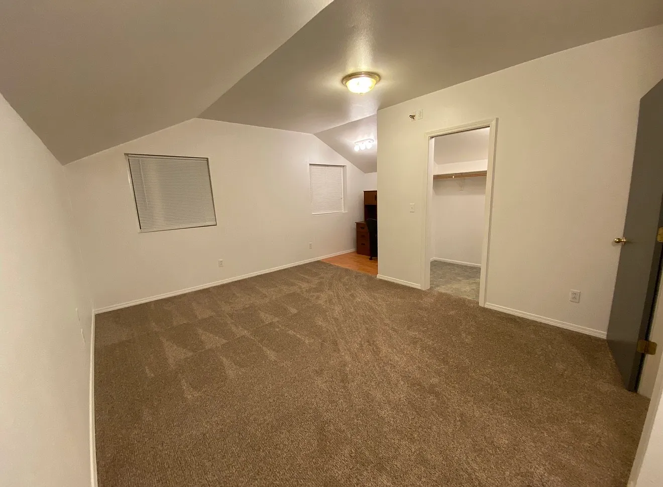 2 bed, 1000 sqft, $1,500 — Photo 3