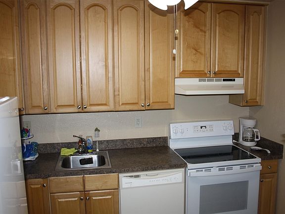 4th image of 5545 Lakewood Circle #414