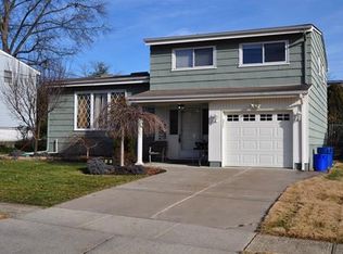 40 Hastings Rd, Old Bridge, NJ 08857