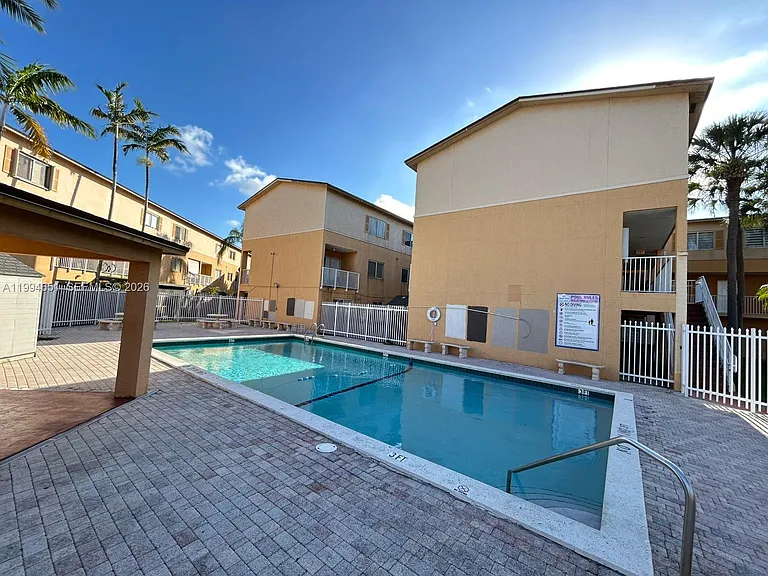 6255 Kendale Lakes Cir #225 — Photo 43