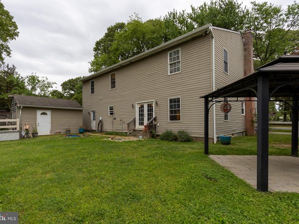 24 Holly Rd, Severna Park, MD 21146
