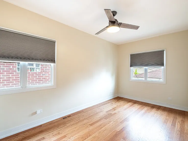 1110 N Christiana Ave — Photo 16